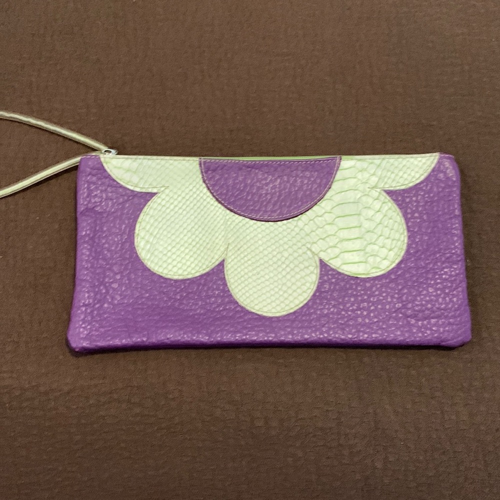 Clutch purse